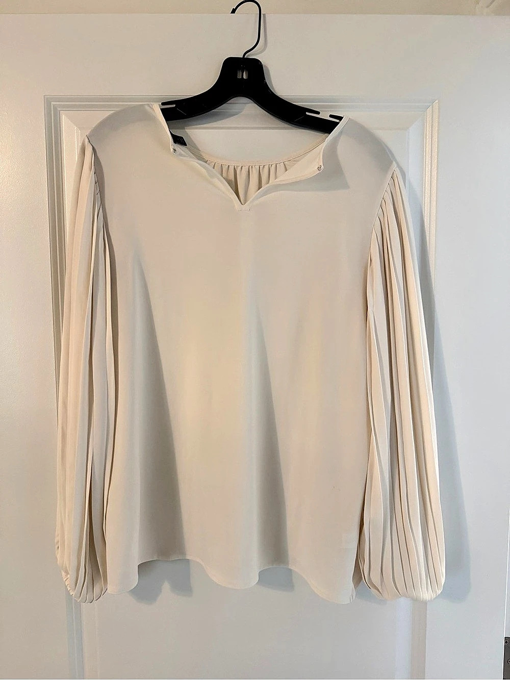 Ann Taylor Mixed Media Pleat Front Top Blouse White Medium